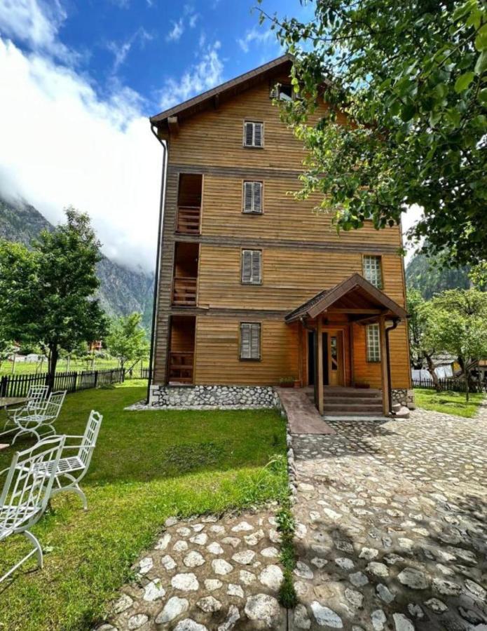 Pensjonat Residence: Quku I Valbones *